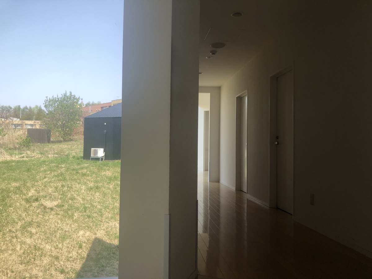 廊下(1階・リビング側)