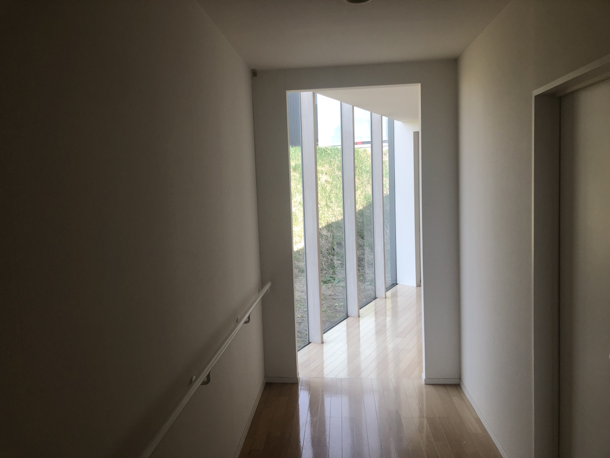 廊下(1階・リビング側)