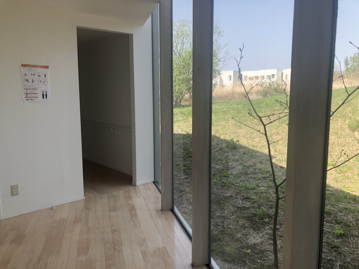 廊下(洗面スペース側)